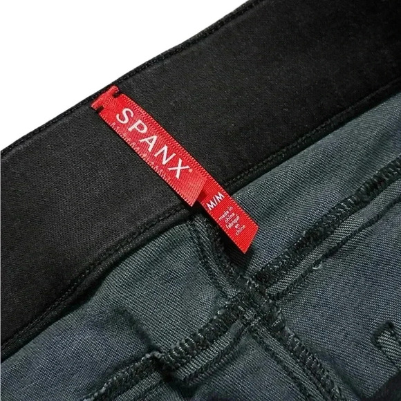 SPANX Black Skinny Pants Stretchy Material - Picture 4 of 5
